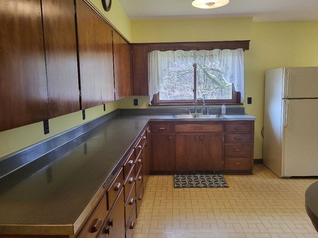 5867 Dowling Street, Montague, MI 49437