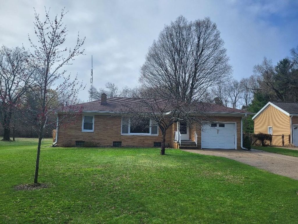 5867 Dowling Street, Montague, MI 49437