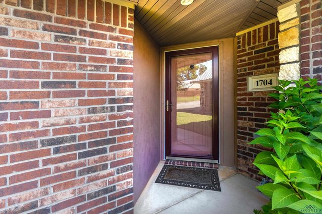 1704 Yellowstone Dr., Longview, TX 75605