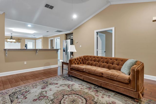 1704 Yellowstone Dr., Longview, TX 75605