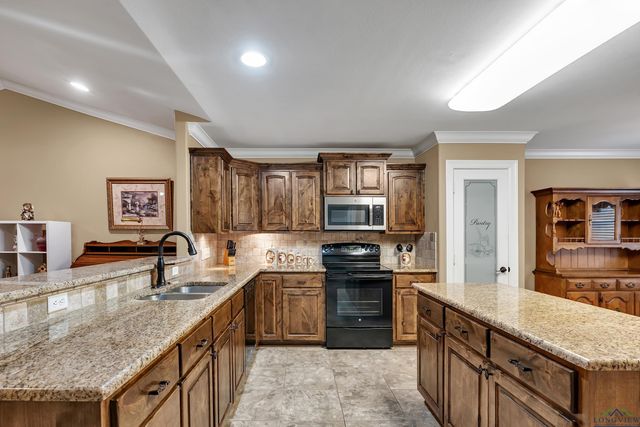 1704 Yellowstone Dr., Longview, TX 75605