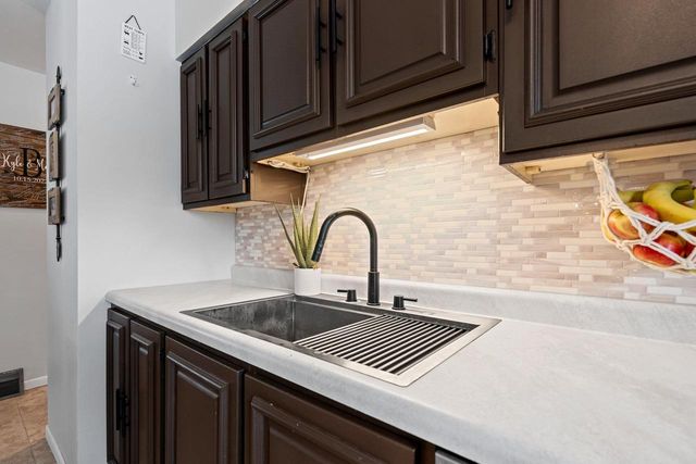 1266 GLENVIEW DRIVE, Neenah, WI 54956