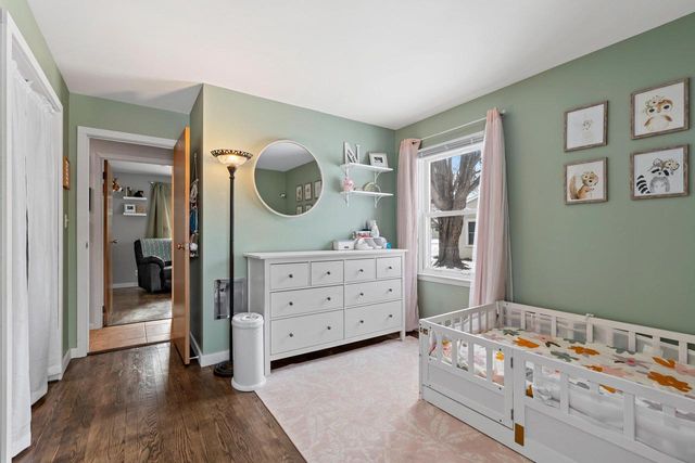 1266 GLENVIEW DRIVE, Neenah, WI 54956