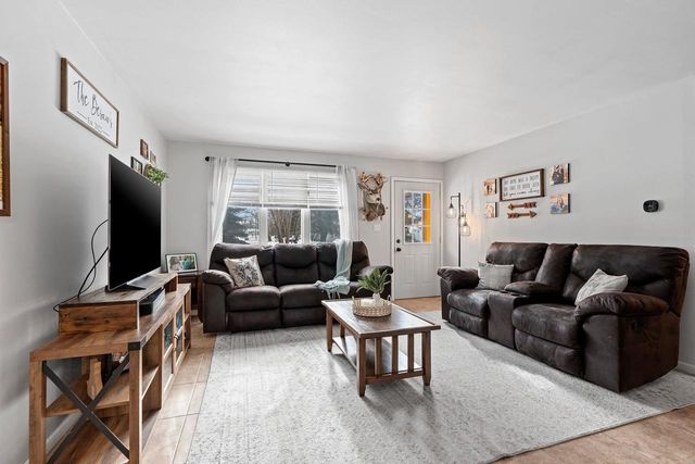 1266 GLENVIEW DRIVE, Neenah, WI 54956