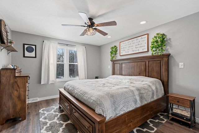 1266 GLENVIEW DRIVE, Neenah, WI 54956