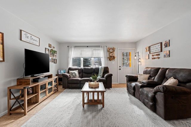 1266 GLENVIEW DRIVE, Neenah, WI 54956