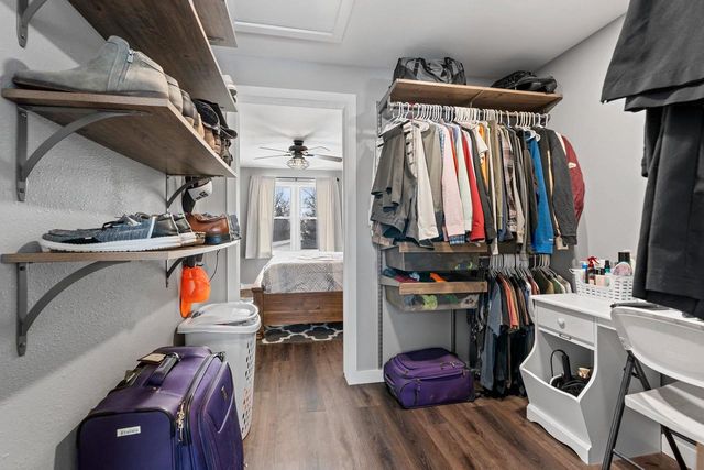 1266 GLENVIEW DRIVE, Neenah, WI 54956