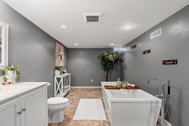 1266 GLENVIEW DRIVE, Neenah, WI 54956