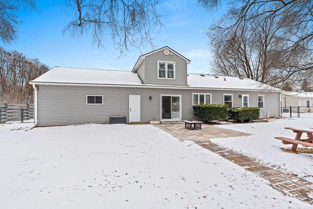 1266 GLENVIEW DRIVE, Neenah, WI 54956