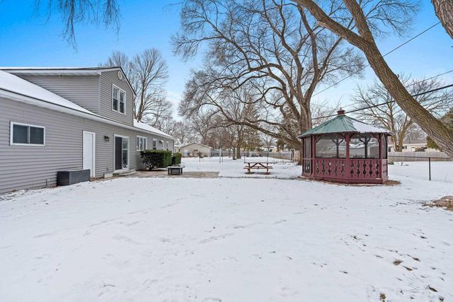 1266 GLENVIEW DRIVE, Neenah, WI 54956