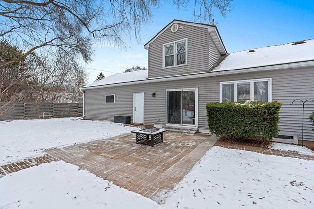 1266 GLENVIEW DRIVE, Neenah, WI 54956