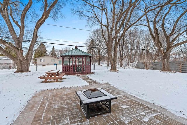 1266 GLENVIEW DRIVE, Neenah, WI 54956
