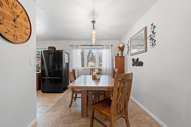 1266 GLENVIEW DRIVE, Neenah, WI 54956