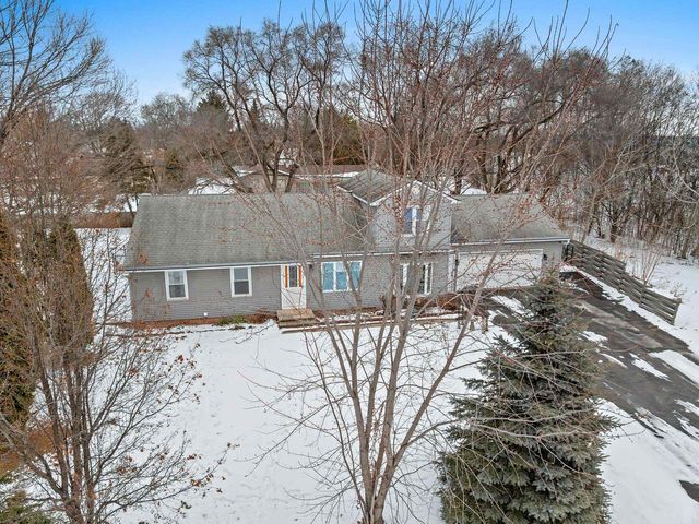 1266 GLENVIEW DRIVE, Neenah, WI 54956