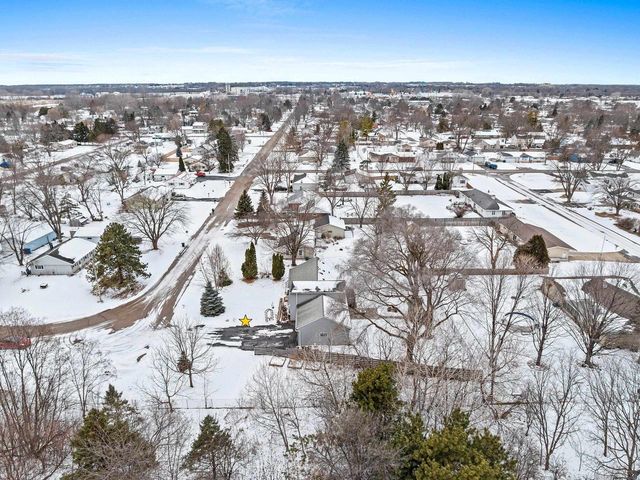 1266 GLENVIEW DRIVE, Neenah, WI 54956