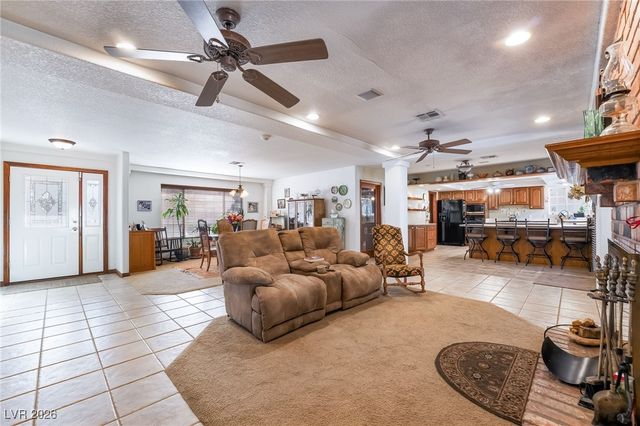 4250 East Quail Avenue, Las Vegas, NV 89120