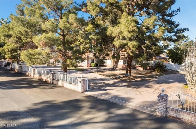 4250 East Quail Avenue, Las Vegas, NV 89120