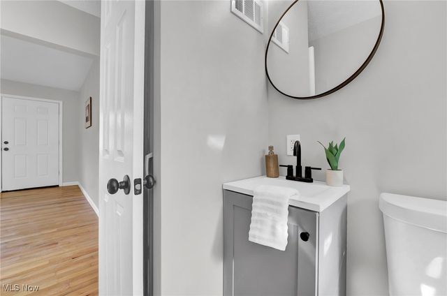 6111 Cornell Boulevard, North Ridgeville, OH 44039