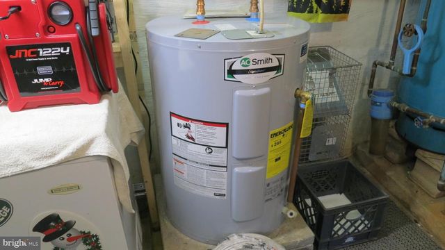 99 LINDBERGH RD, Hopewell, NJ 08525