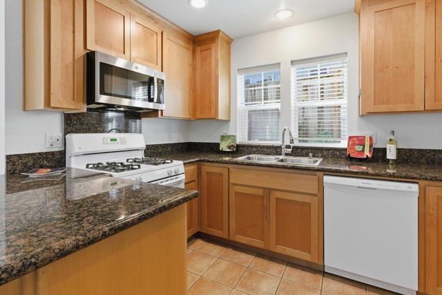 223 Button Street, Santa Cruz, CA 95060