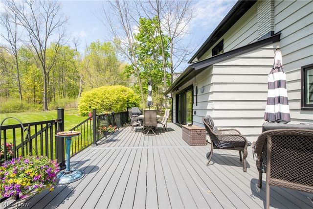 28750 S Woodland Road, Pepper Pike, OH 44124