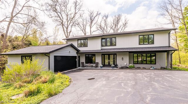 28750 S Woodland Road, Pepper Pike, OH 44124