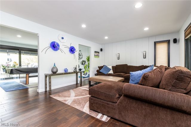 28750 S Woodland Road, Pepper Pike, OH 44124