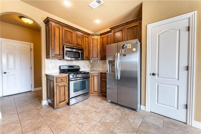 126 Angus Lane, Farmington, AR 72730