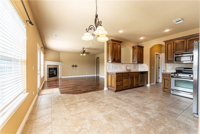 126 Angus Lane, Farmington, AR 72730