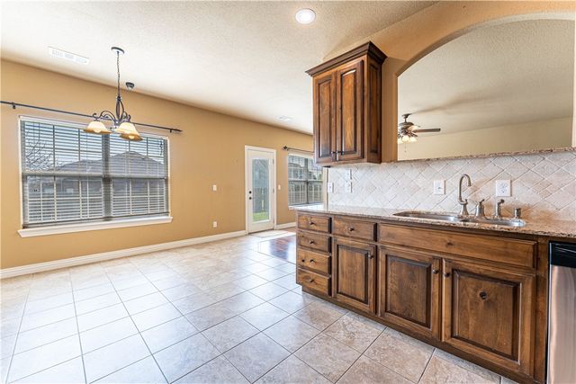 126 Angus Lane, Farmington, AR 72730