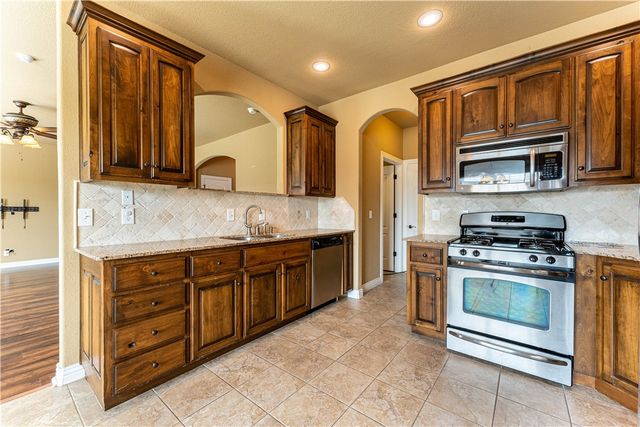 126 Angus Lane, Farmington, AR 72730