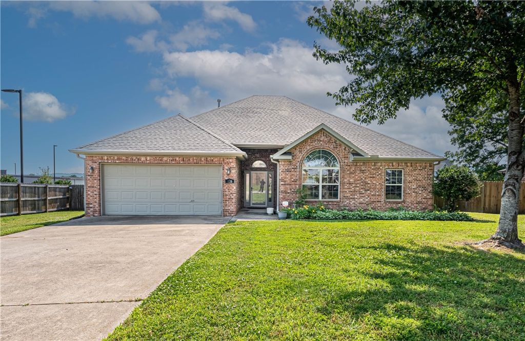 126 Angus Lane, Farmington, AR 72730