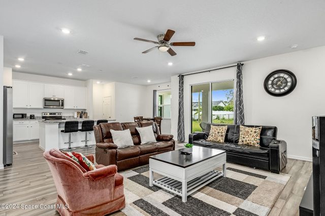 1717 Dalroy Street NW, Palm Bay, FL 32907