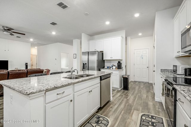 1717 Dalroy Street NW, Palm Bay, FL 32907