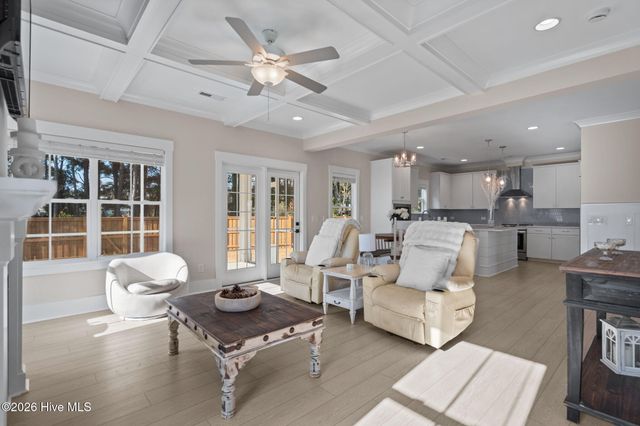 28 Perch Place, Hampstead, NC 28443