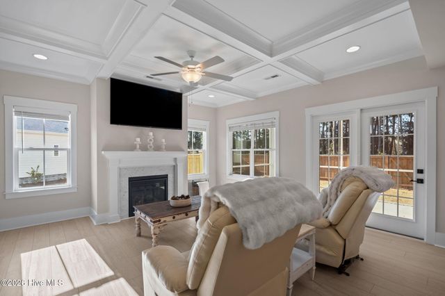 28 Perch Place, Hampstead, NC 28443