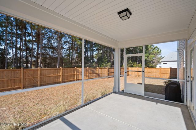 28 Perch Place, Hampstead, NC 28443