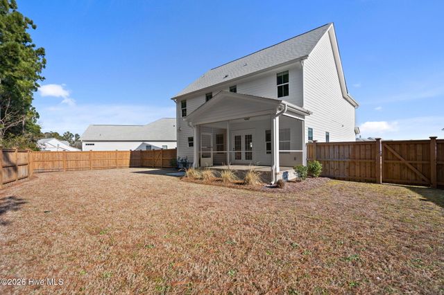 28 Perch Place, Hampstead, NC 28443