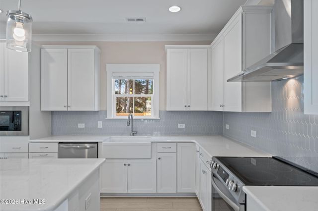 28 Perch Place, Hampstead, NC 28443