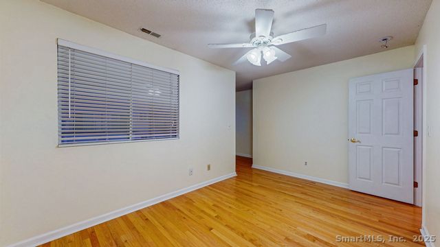 80 Country Lane APT 40, Vernon, CT 06066