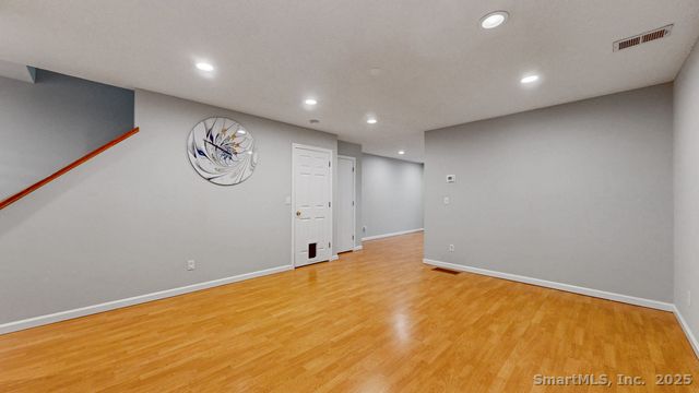 80 Country Lane APT 40, Vernon, CT 06066