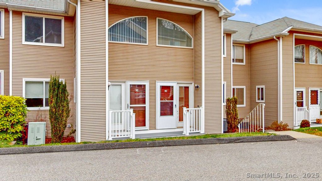 80 Country Lane APT 40, Vernon, CT 06066