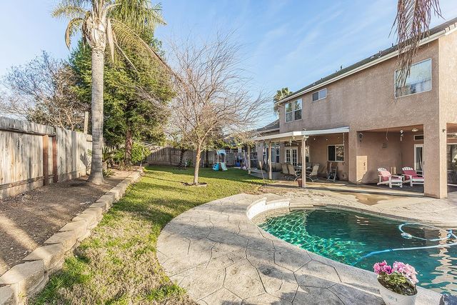 2631 Rall Avenue, Clovis, CA 93611