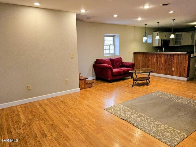 1021 Northeast Lee Street, Wise, VA 24293