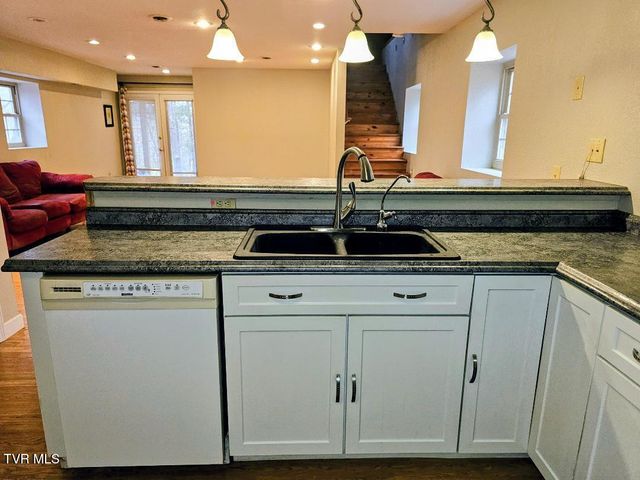 1021 Northeast Lee Street, Wise, VA 24293