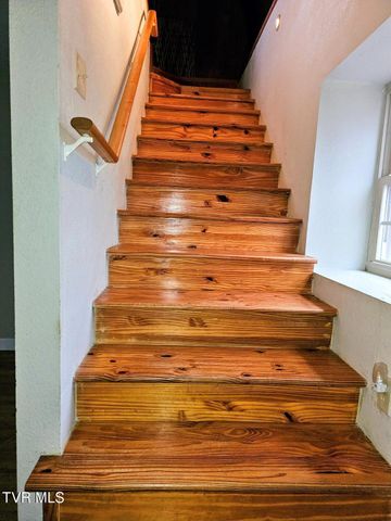 1021 Northeast Lee Street, Wise, VA 24293