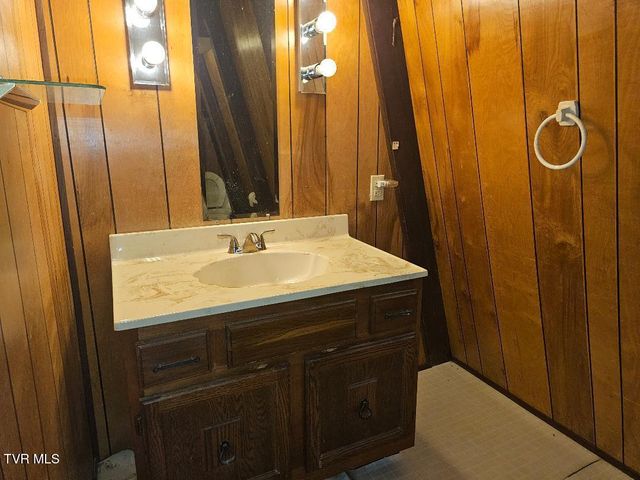 1021 Northeast Lee Street, Wise, VA 24293