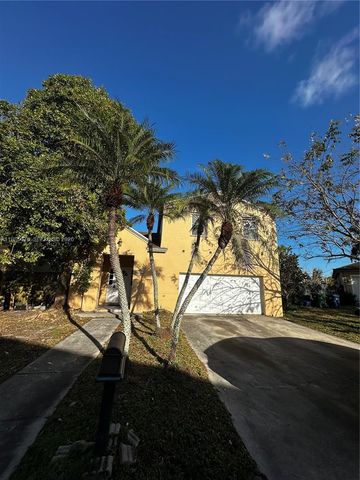 27347 SW 117th Pl, Homestead, FL 33032