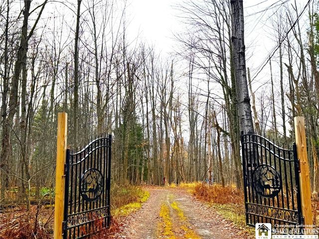 1 Whisper Lane, Ellicott, NY 14701