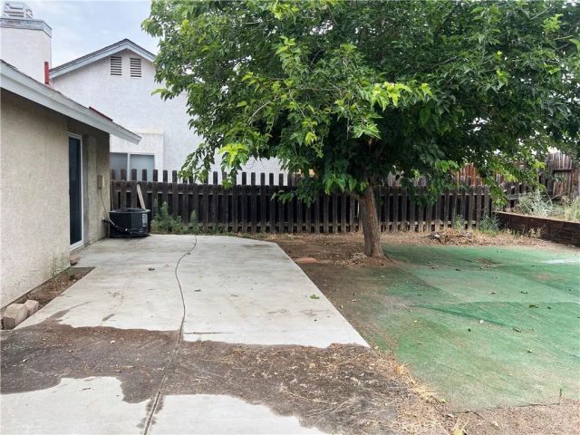 196 Sunny Halo Court, Perris, CA 92571